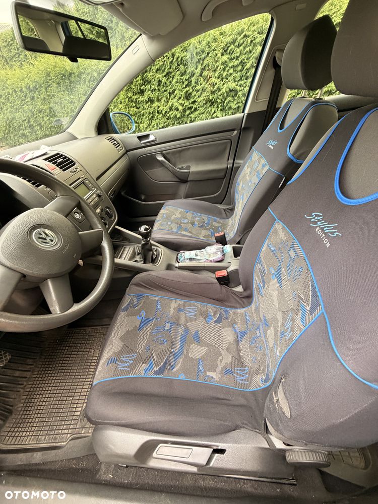 Volkswagen Golf - 10