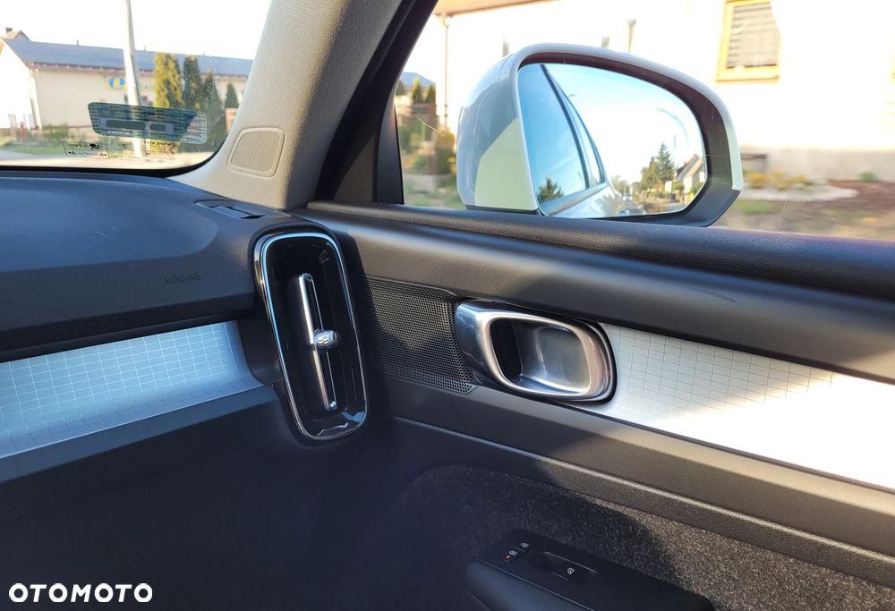 Volvo XC 40 T3 Momentum Pro - 5