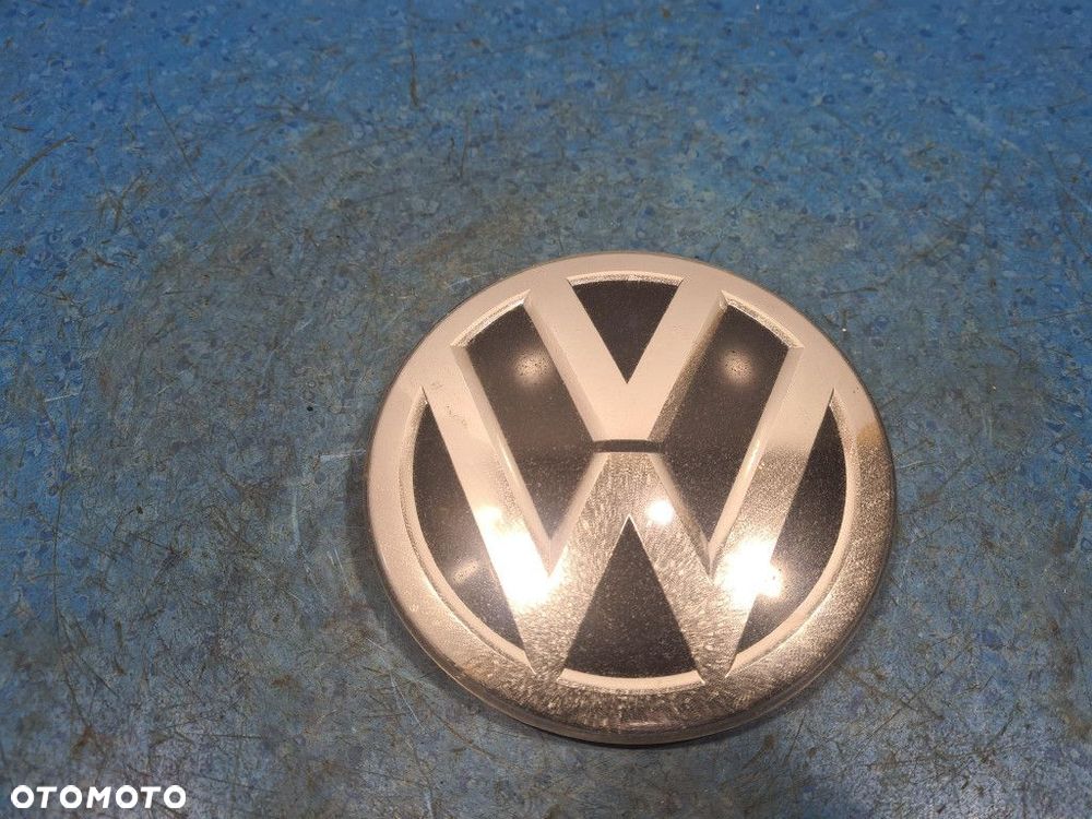 VOLKSWAGEN PASSAT B8 EMBLEMAT POD RADAR 3G0853601A LI7F CUAA - 1