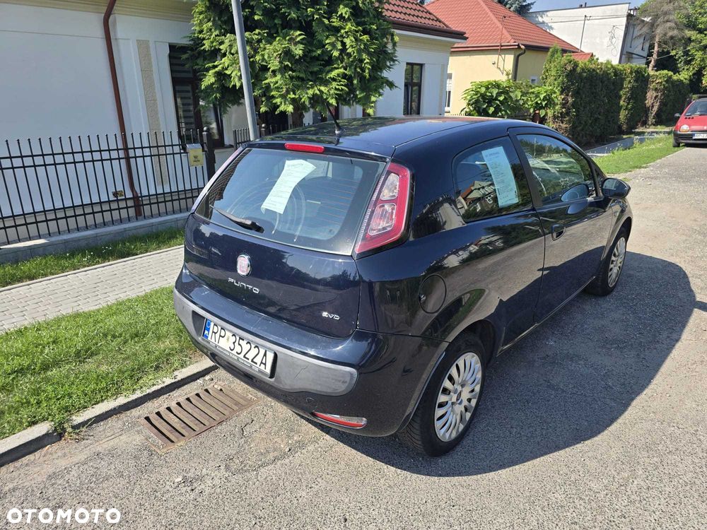 Fiat Punto Evo 2011 photo 3