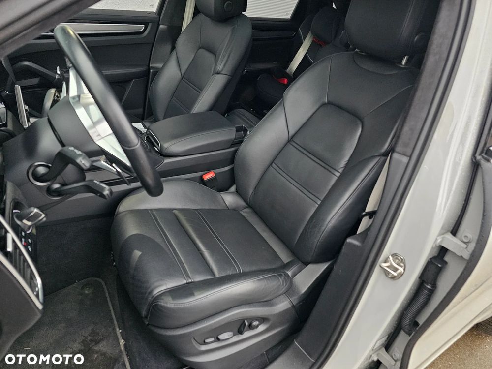 Porsche Cayenne E-Hybrid Tiptronic S - 20