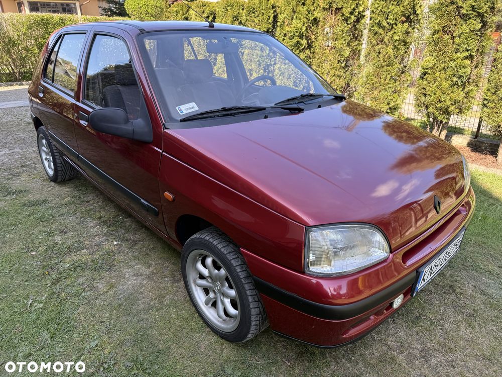 Renault Clio - 2