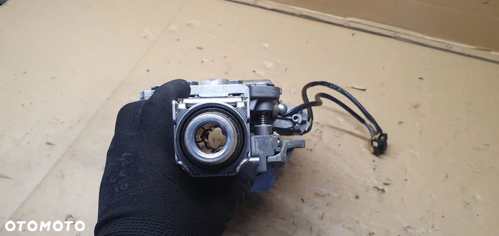 Kolumna kierownicza blokada Audi A8 D3 4E0905852E 4E0419512D - 3