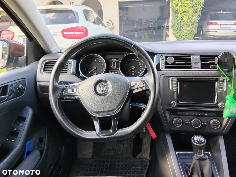 Volkswagen Jetta 1.2 TSI BlueMotion Technology - 6