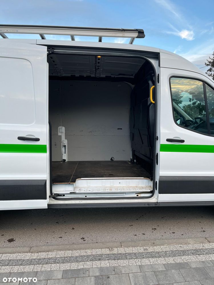 Ford Transit - 12