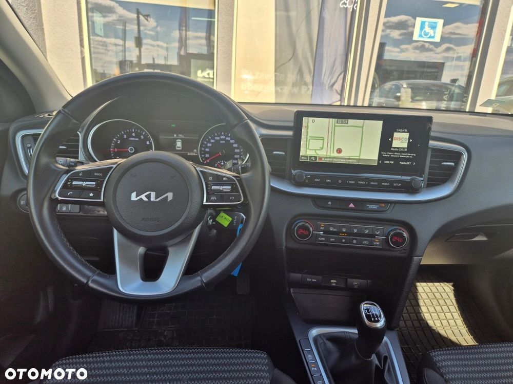Kia Ceed 1.5 T-GDI M - 14