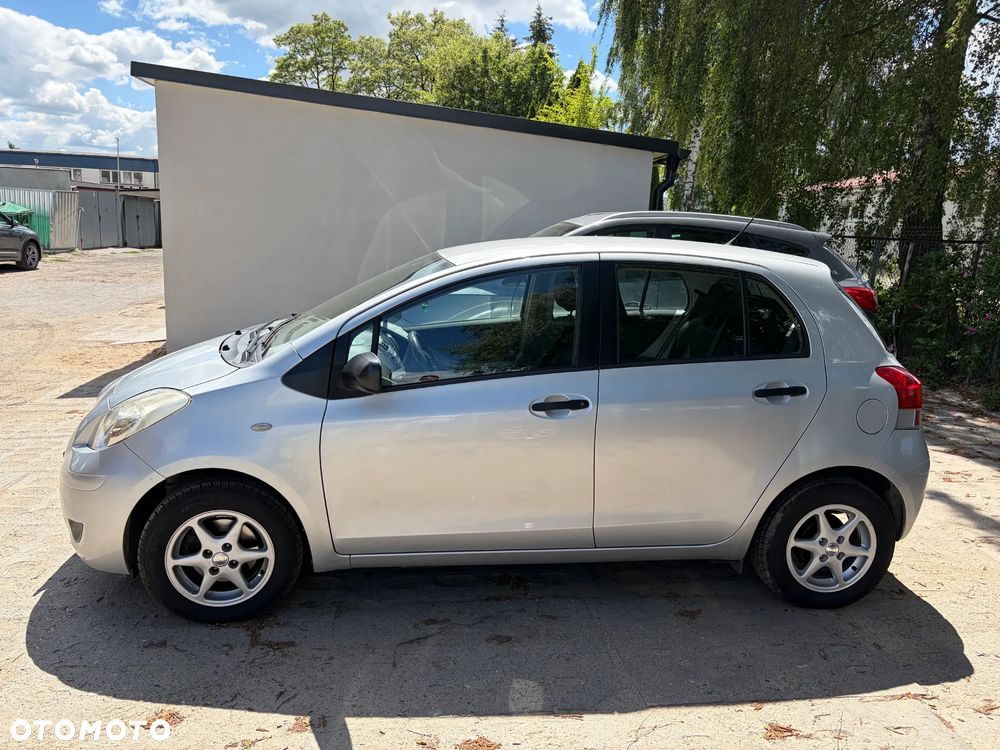 Toyota Yaris 1.33 Luna - 3