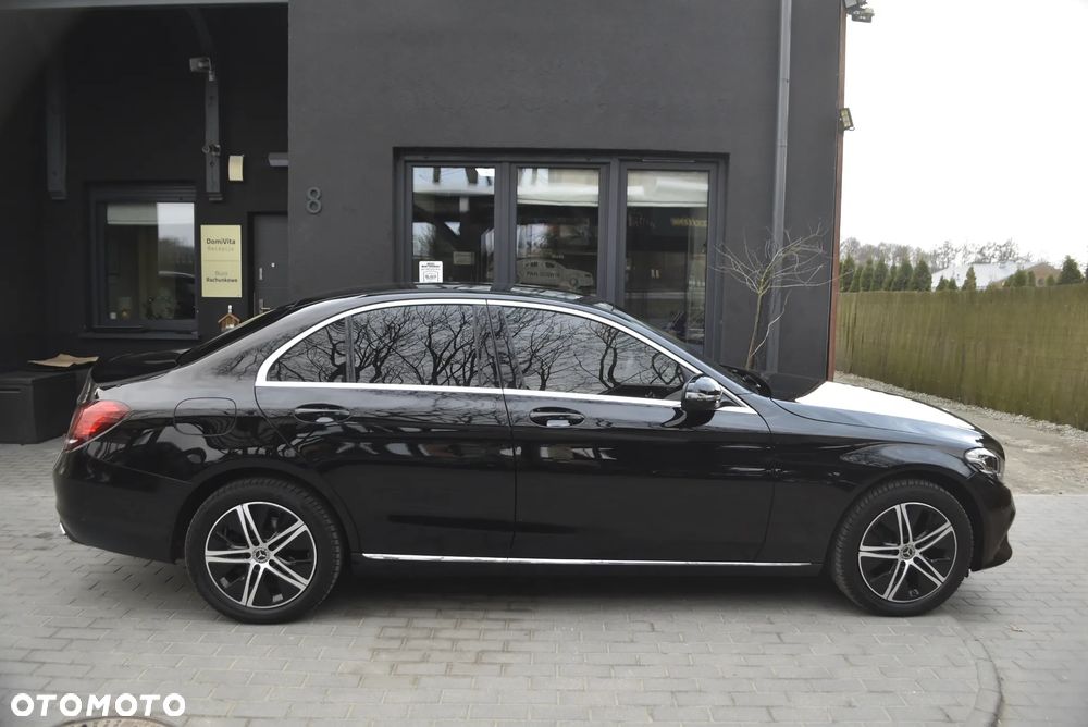 Mercedes-Benz Klasa C 180 Business Edition 9G-TRONIC - 26