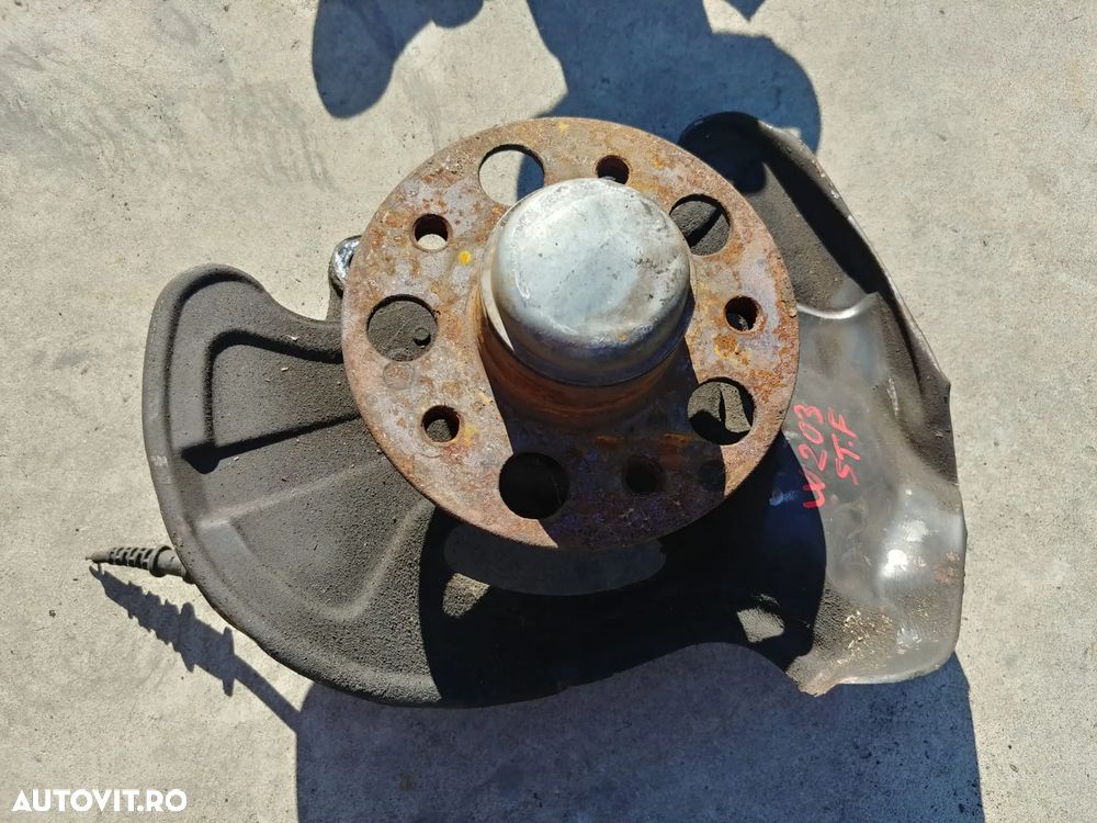 fuzeta stanga fata mercedes c-class w203 - 2