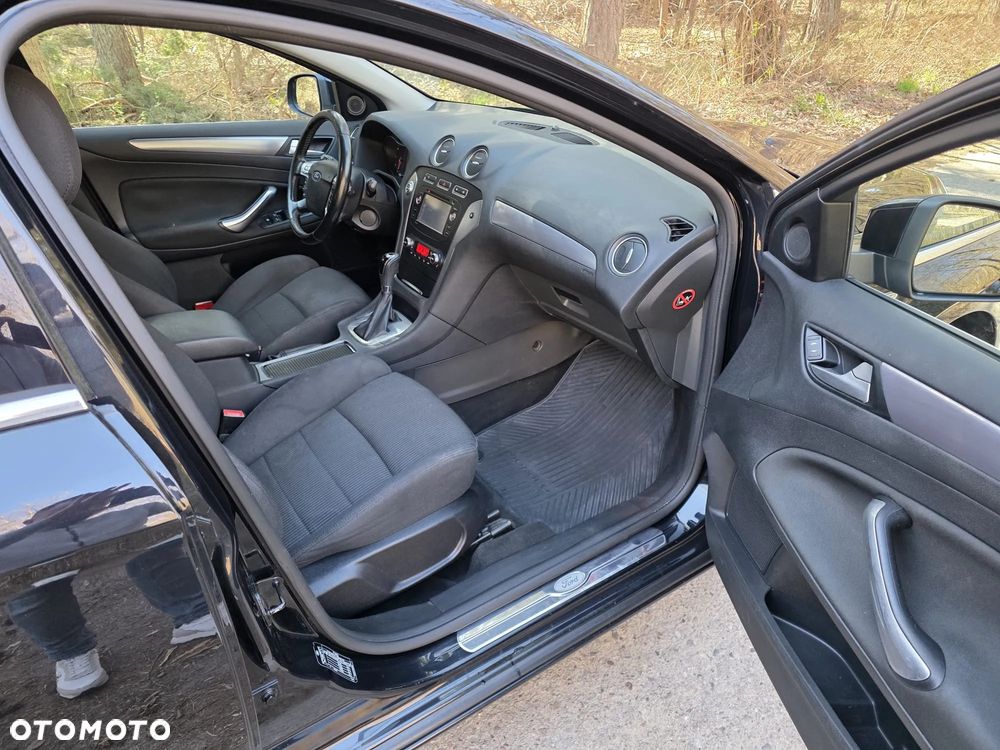 Ford Mondeo 2.0 TDCi Ambiente - 14