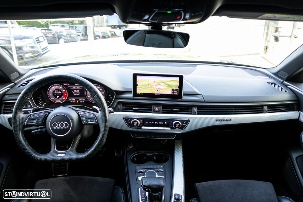 Audi RS4 Avant - 15