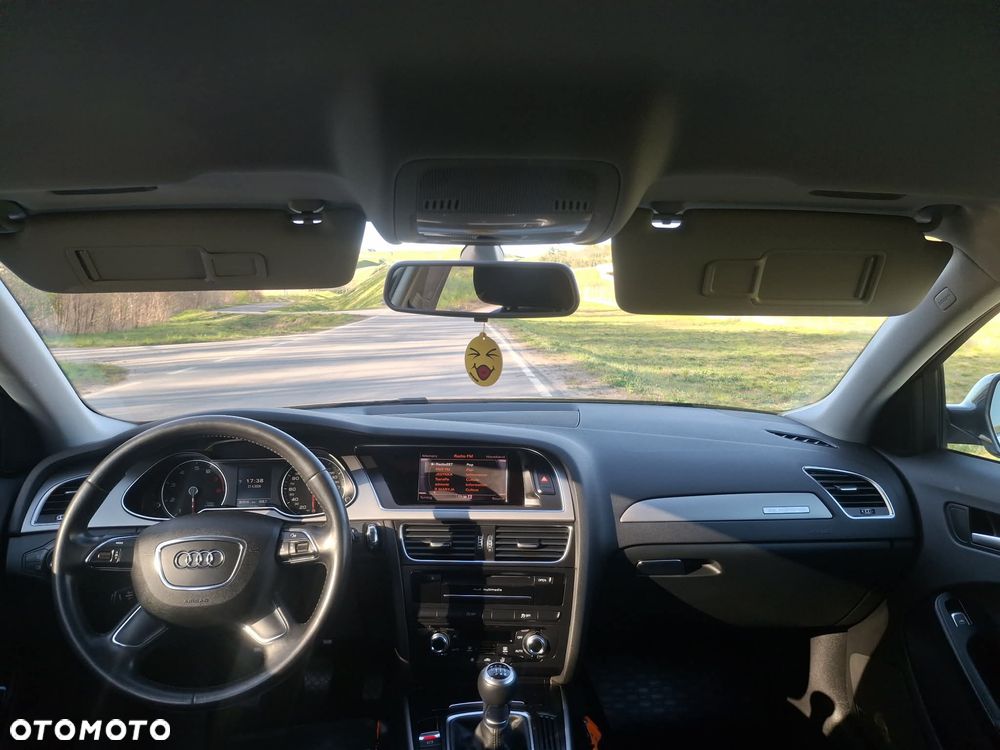 Audi A4 Limousine 1.8 TFSI quattro Ambiente - 10