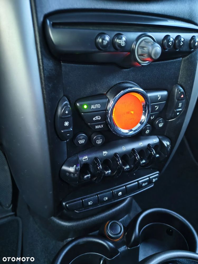 MINI Countryman Cooper D ALL4 - 21