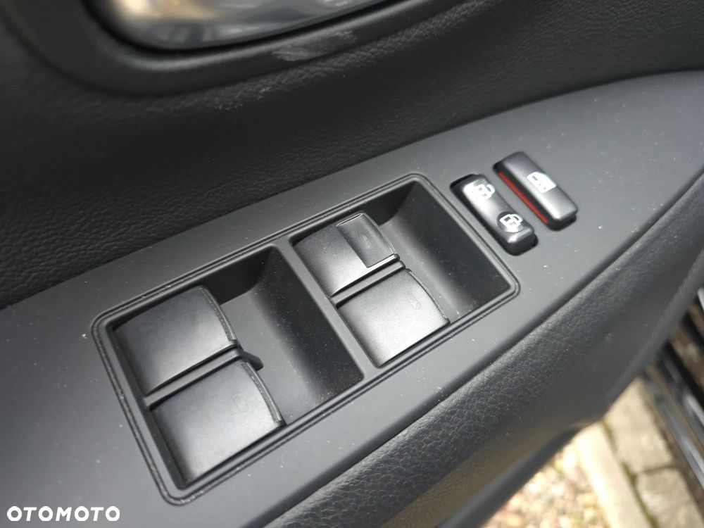 Toyota Avensis 2.0 Prestige MS - 21