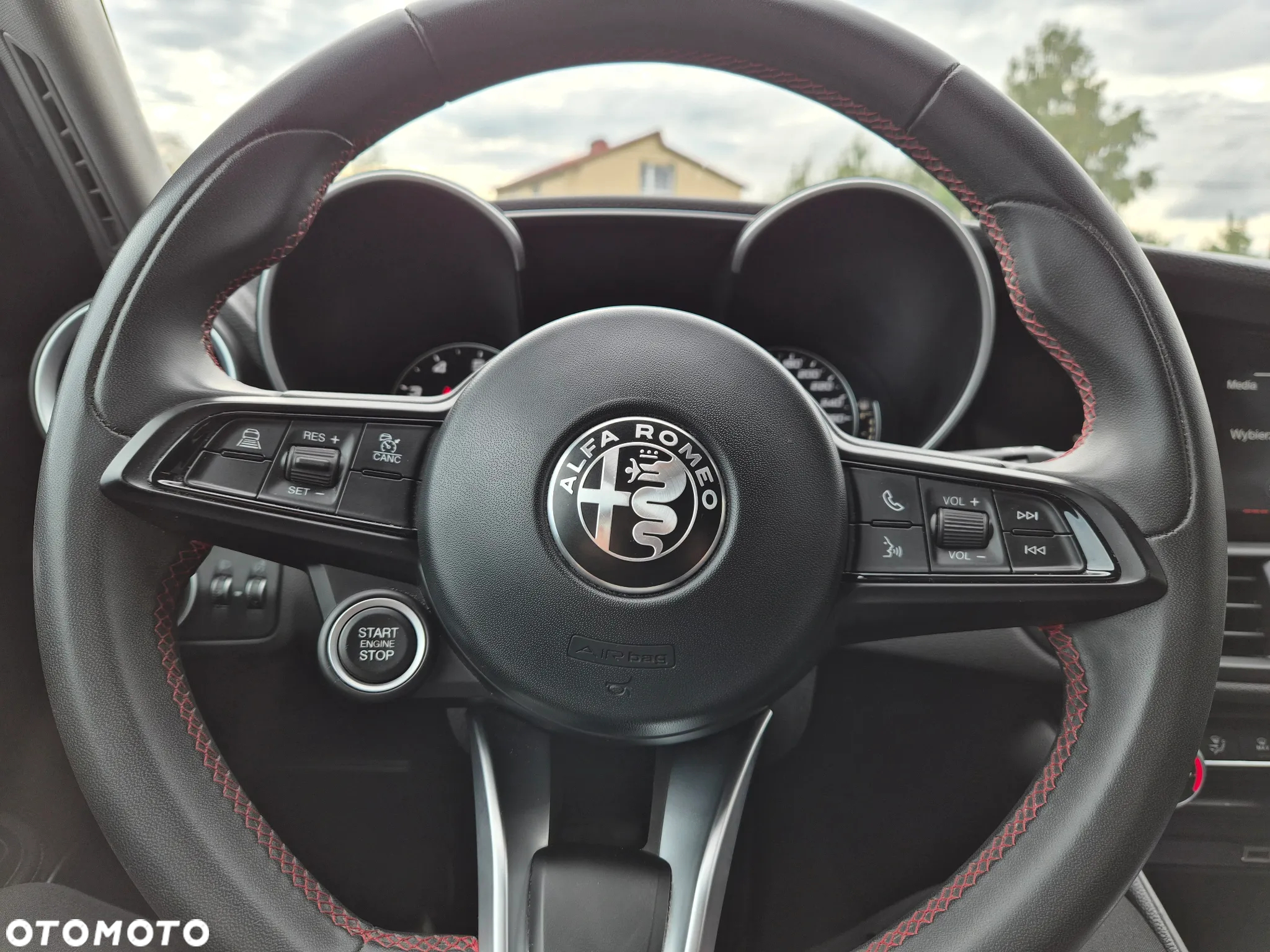 Alfa Romeo Giulia 2.0 Turbo Business - 25