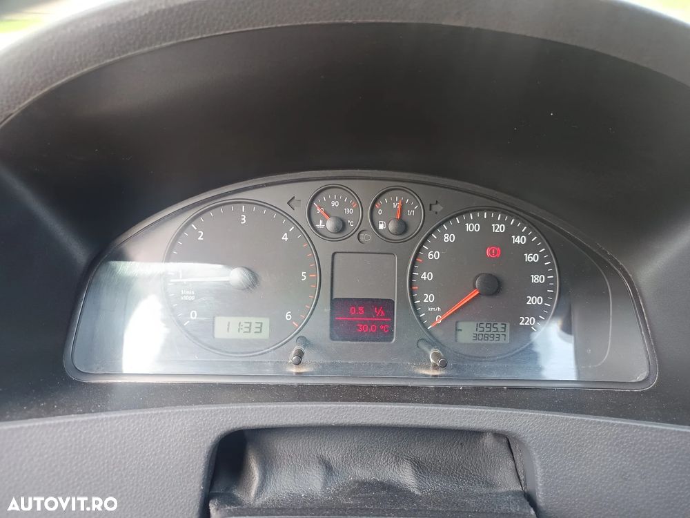 Volkswagen Caravelle - 6
