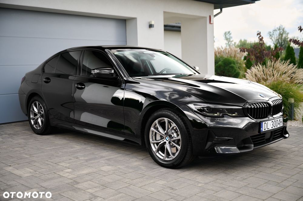 BMW Seria 3 330e Sport Line sport - 17