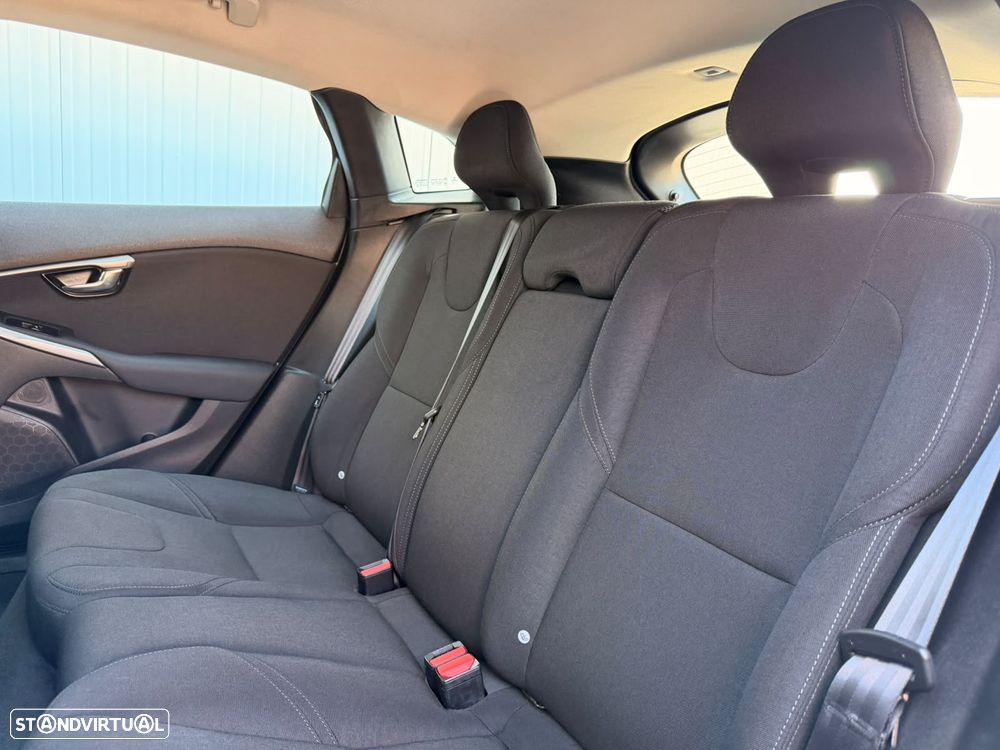 Volvo V40 2.0 D2 Momentum - 6