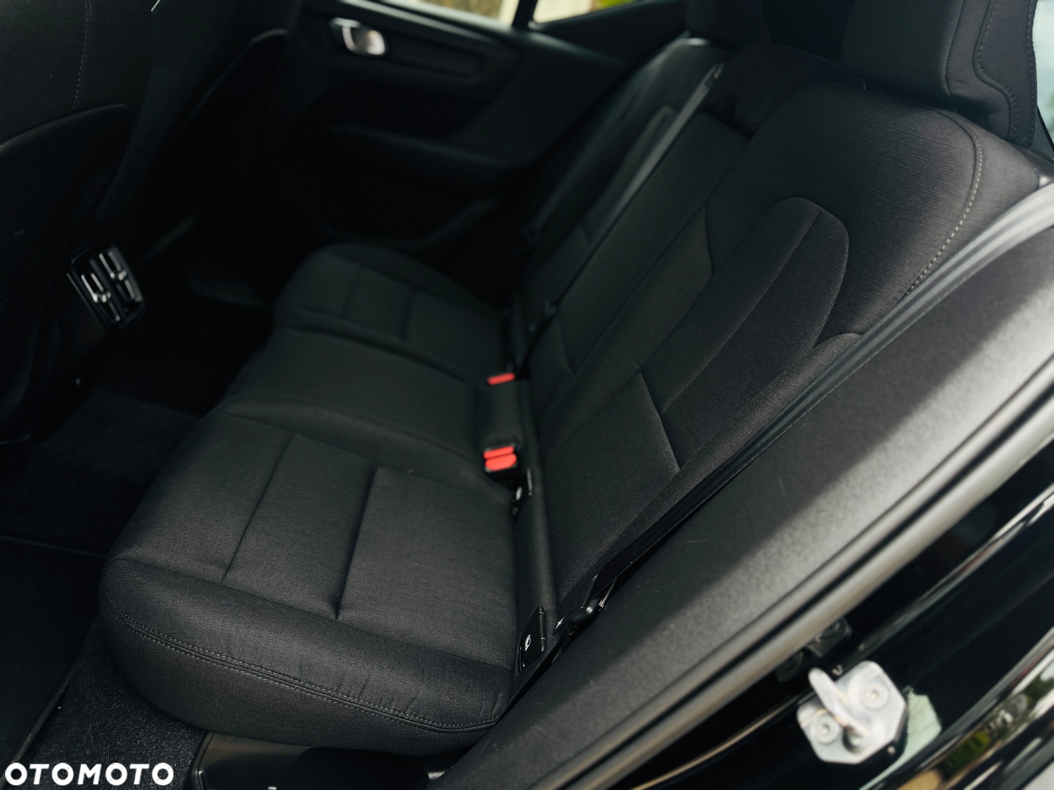 Volvo XC 40 D3 AWD Momentum Pro - 12