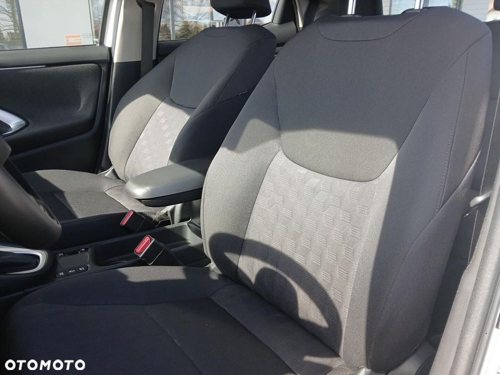 Toyota Yaris - 36