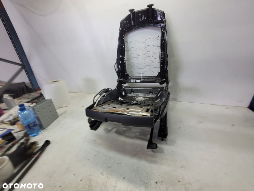 STELAŻ FOTELA PRAWY AUDI A3 8V 5Q4881046C 5Q4881106D - 4