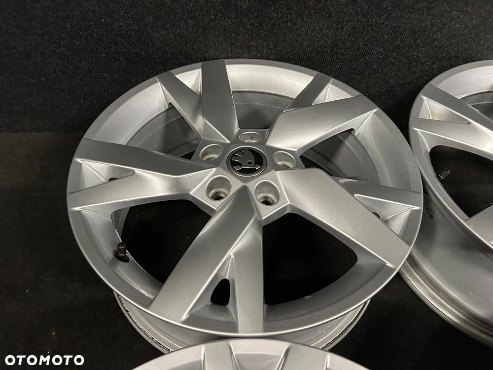 Alufelgi Skoda Octavia IV, III, Karoq, VW Golf 6, 7, Caddy, Touran 17 cali 5x112 4szt. Ładne! - 10