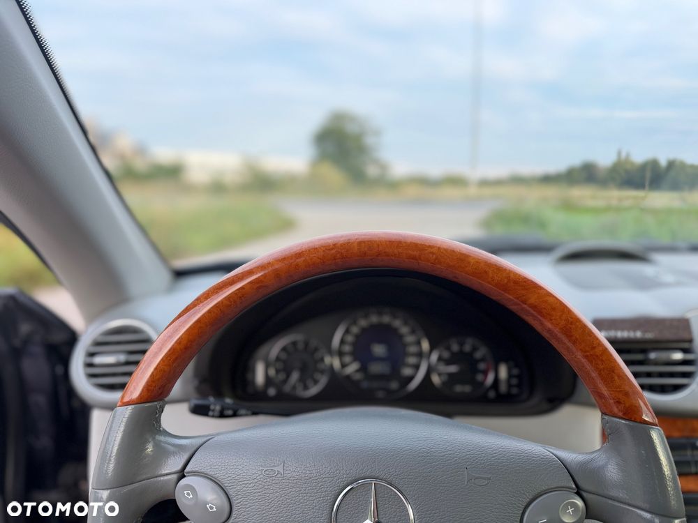 Mercedes-Benz CLK - 17