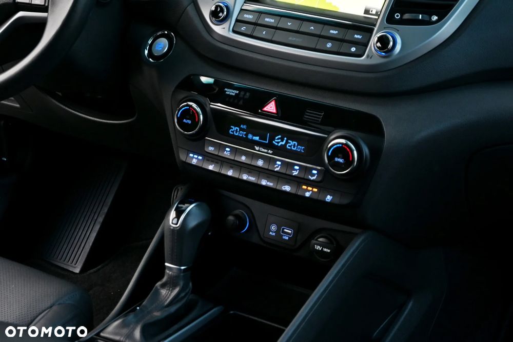 Hyundai Tucson 2.0 CRDI Premium 4WD - 27