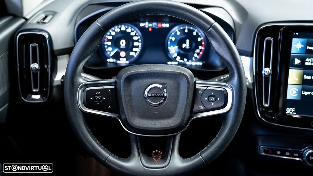 Volvo XC 40 1.5 T3 Momentum Geartronic - 17