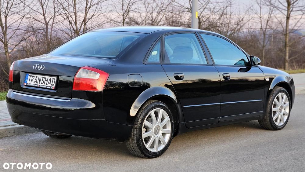 Audi A4 Limousine - 15