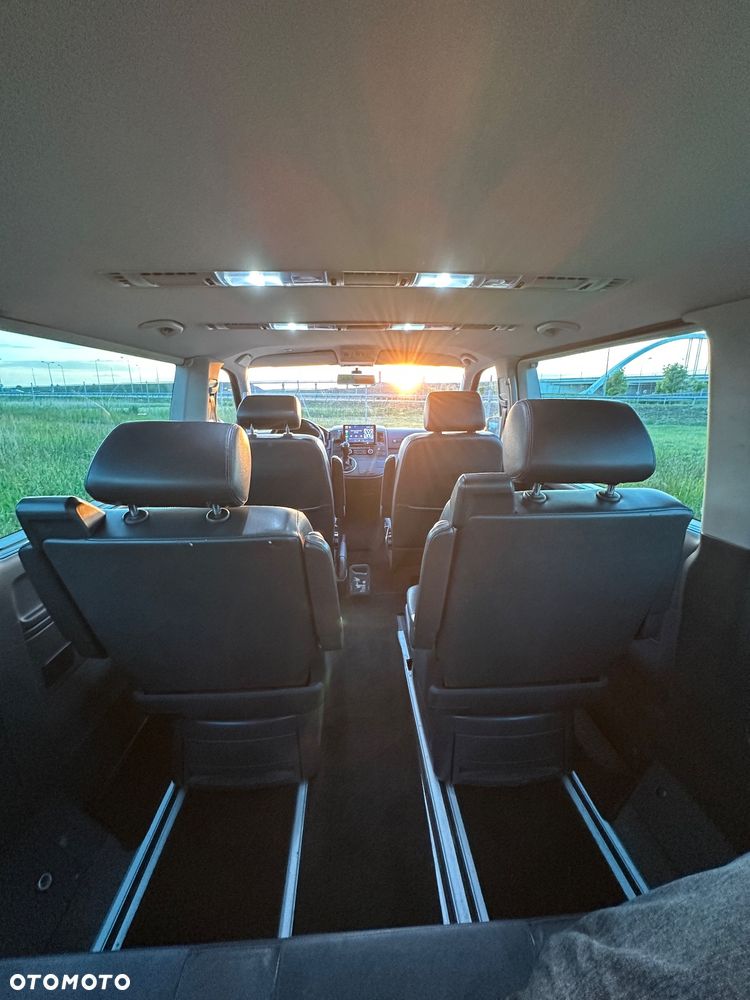 Volkswagen Multivan - 10