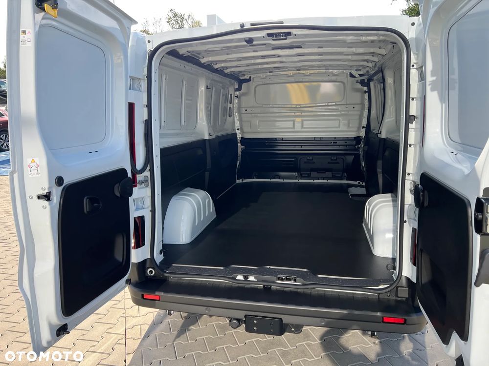Renault Trafic - 16