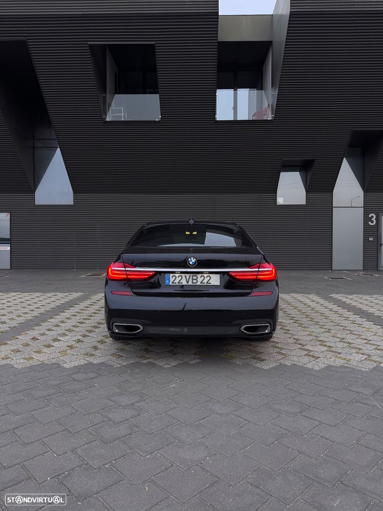 BMW 725 d Pack M - 3
