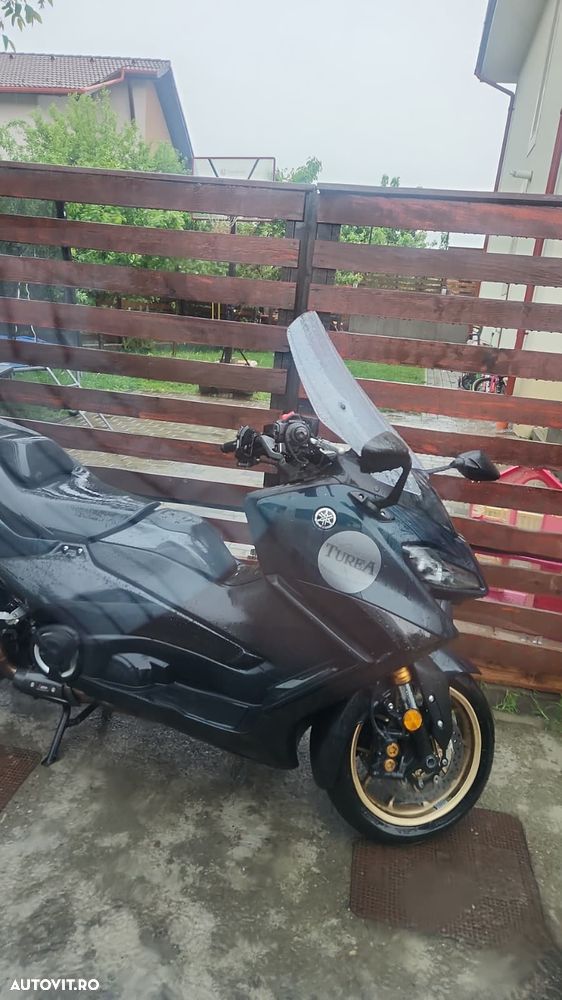 Yamaha TMAX 560 - 1