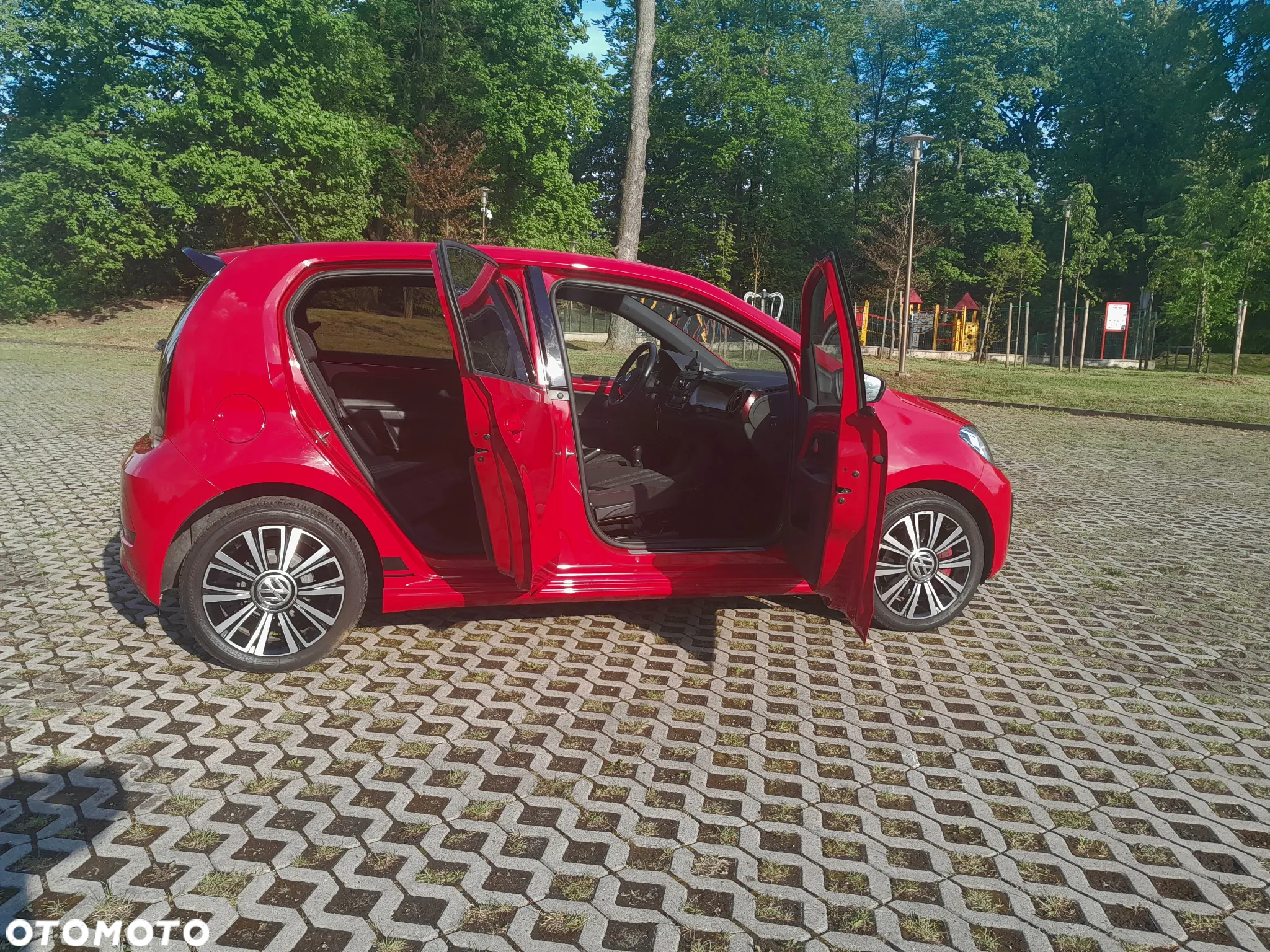 Volkswagen up! GTI - 10