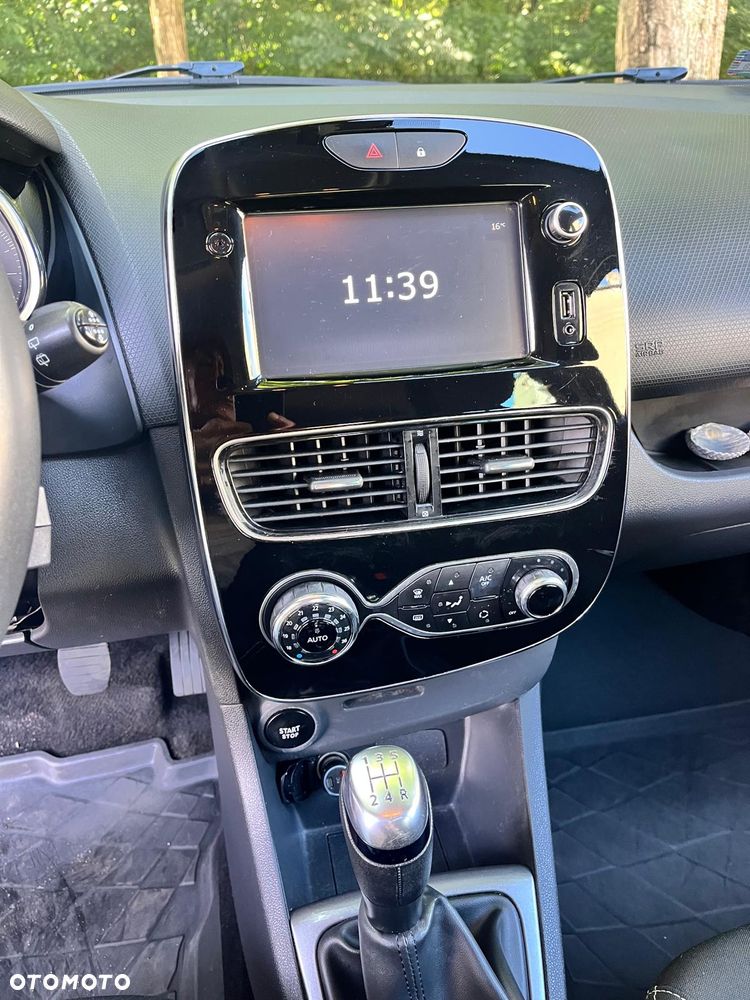 Renault Clio - 17