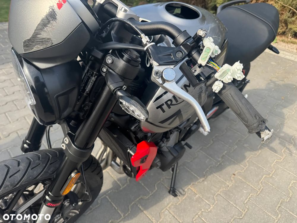 Triumph Trident - 28