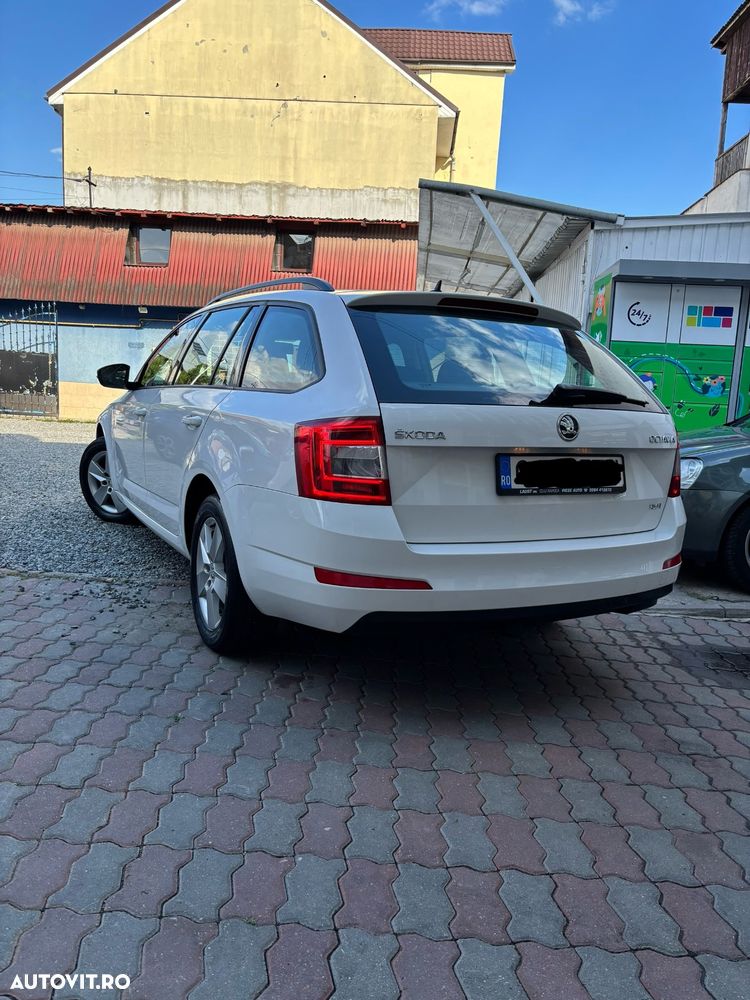 Skoda Octavia 1.6 TDI 4x4 Ambition - 4