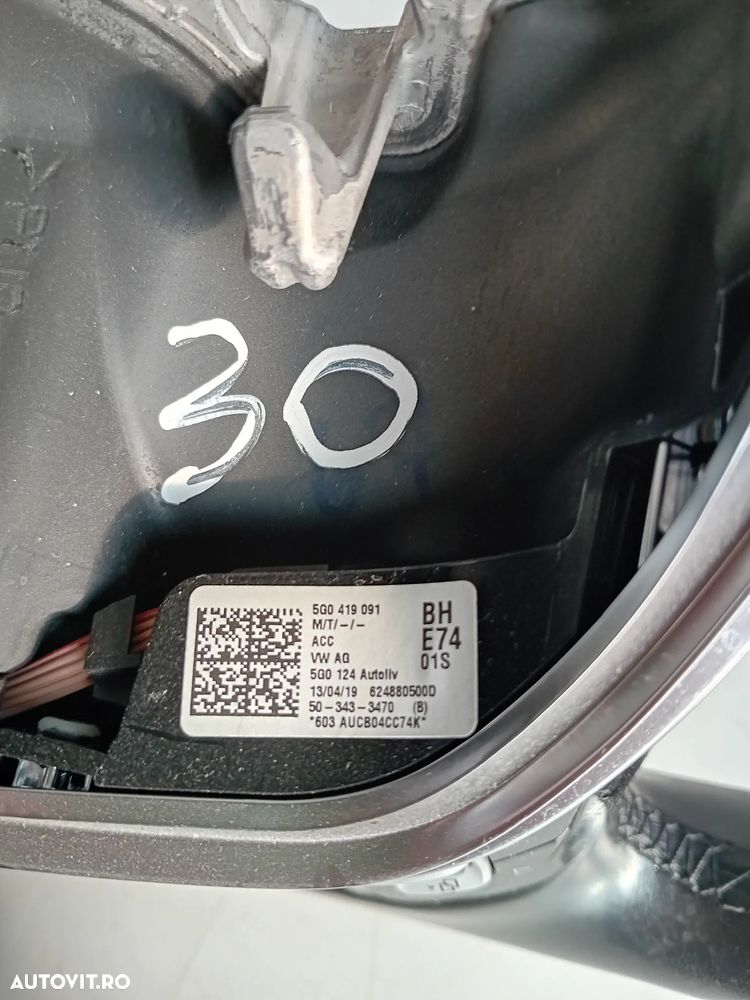 Volan Din Piele Cu Comenzi Si Padele Vw Passat B8 An 2015-2020 Stare Buna - 8