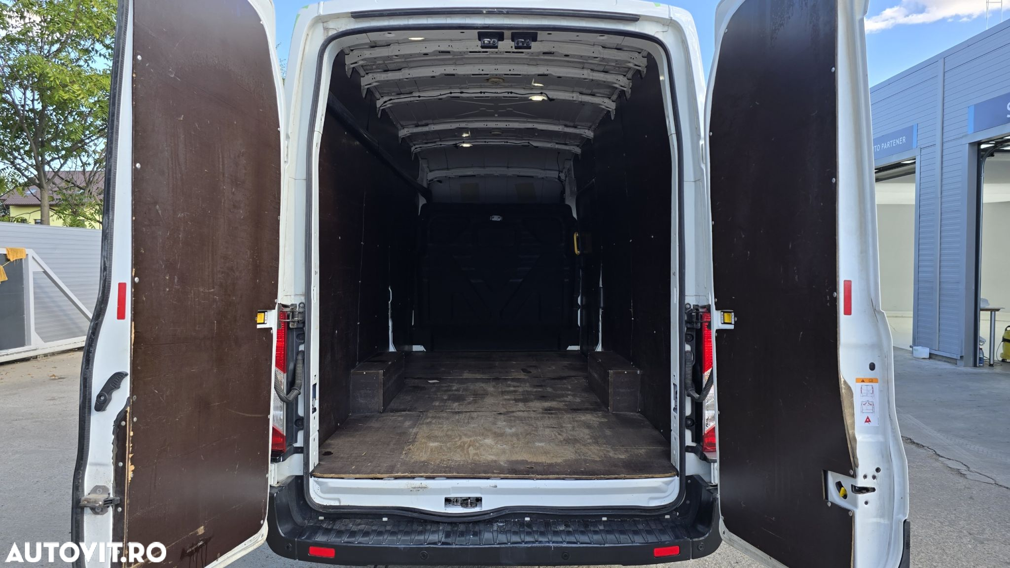 Ford Transit - 24