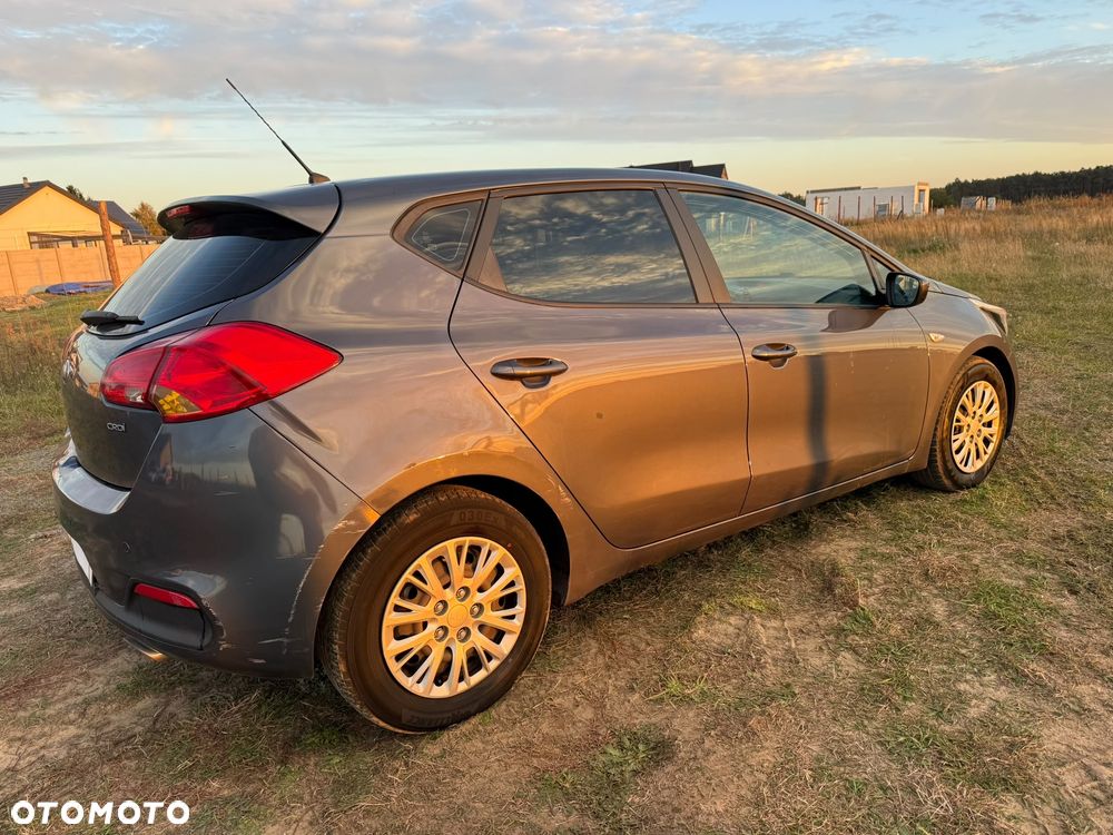 Kia Ceed 1.4 CRDi 90 Spirit - 37
