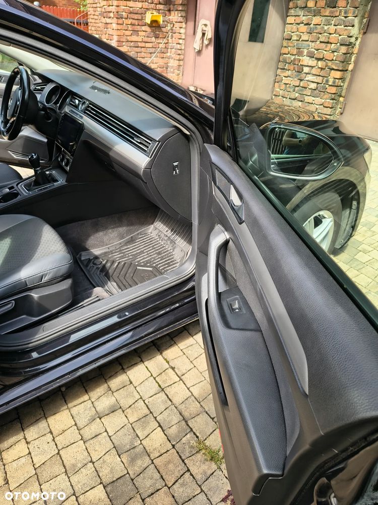 Volkswagen Passat 1.6 TDI BMT City - 10