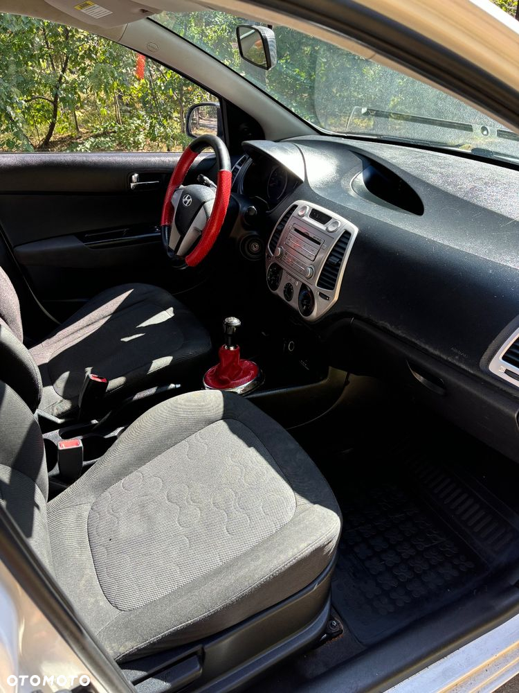 Hyundai i20 - 21