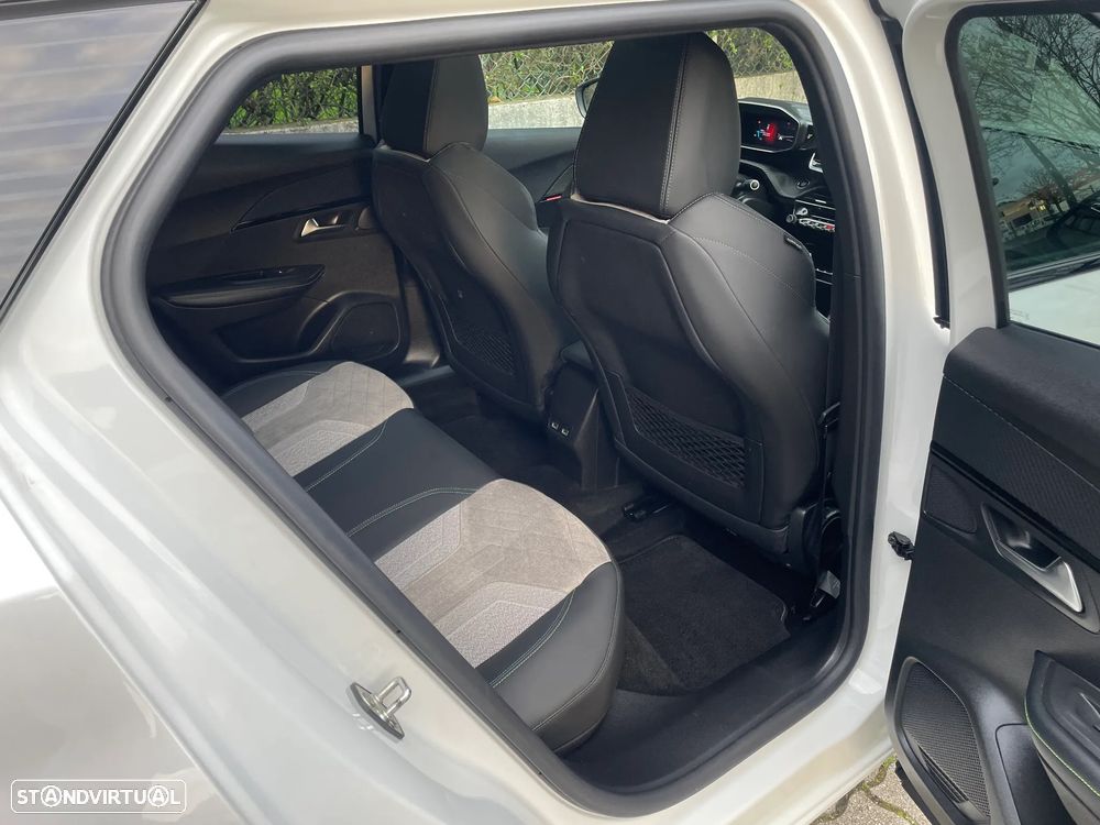 Peugeot e-2008 GT Pack - 30