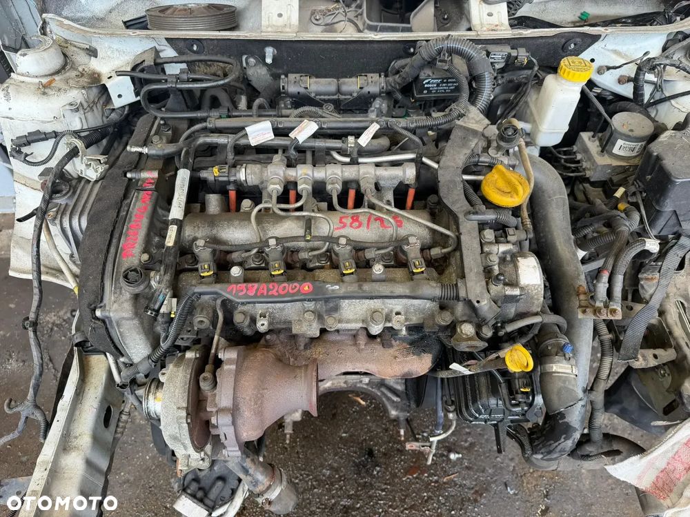 FIAT BRAVO 2 II SILNIK KOMPLETNY 1.6 M-JET 198A2000 - 1