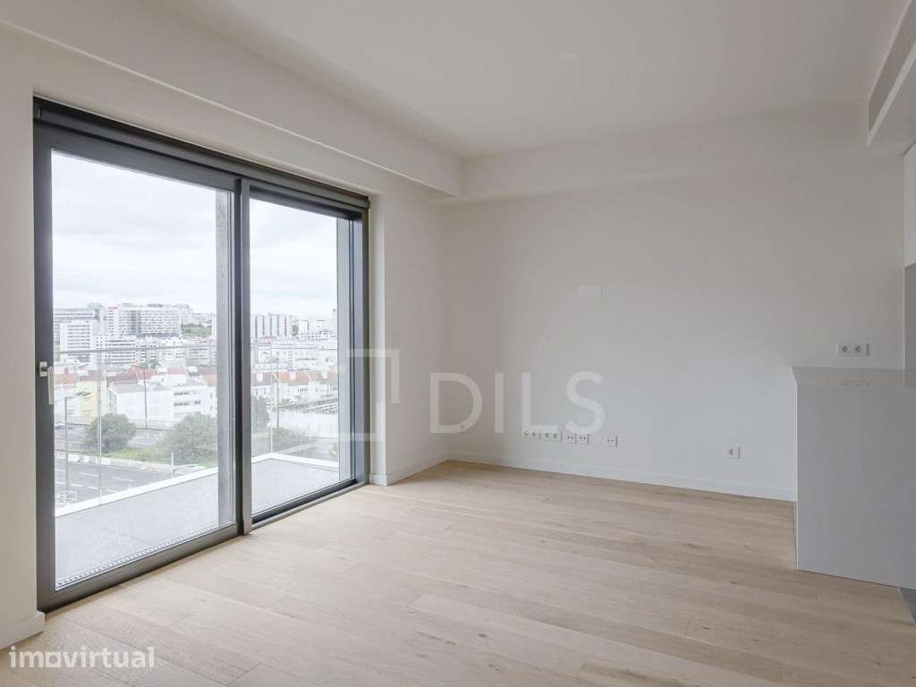Apartamento T1 Lisboa, Avenidas Novas, com varanda e garagem - Grande imagem: 2/29