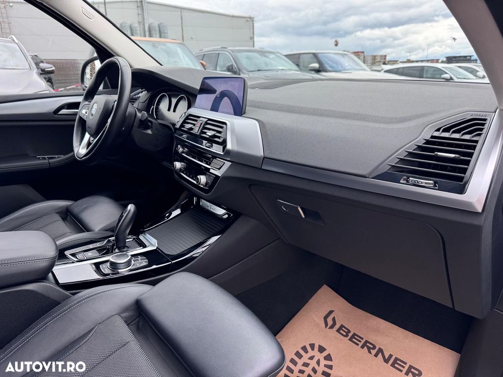 BMW X3 xDrive20d AT xLine - 10