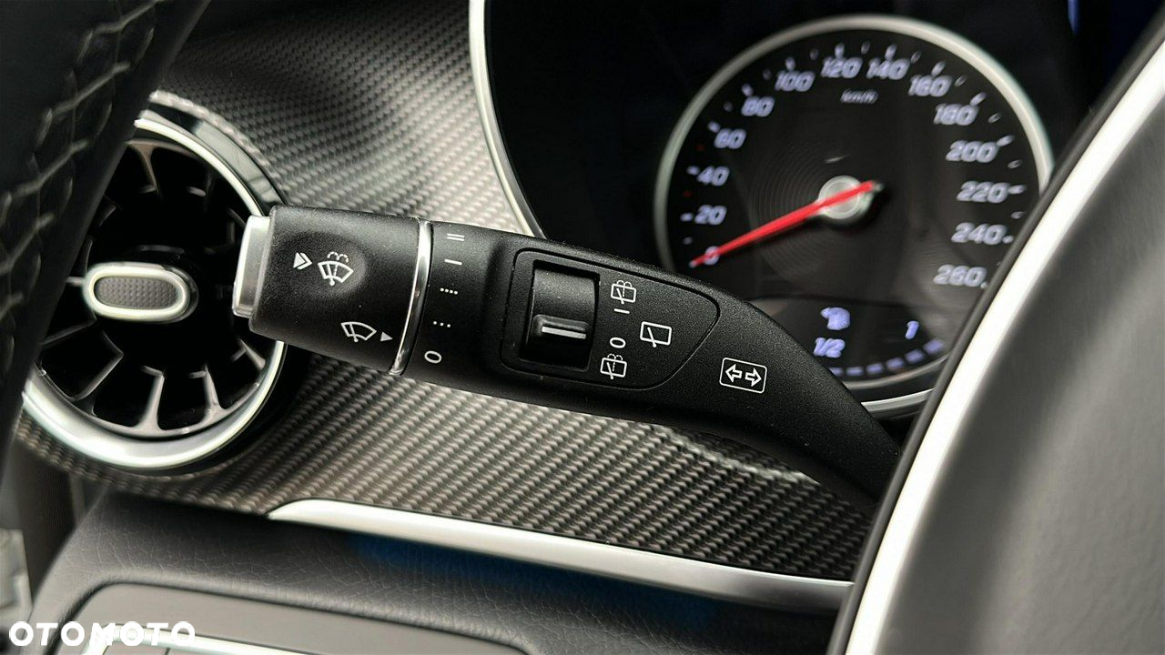 Mercedes-Benz Klasa V - 25