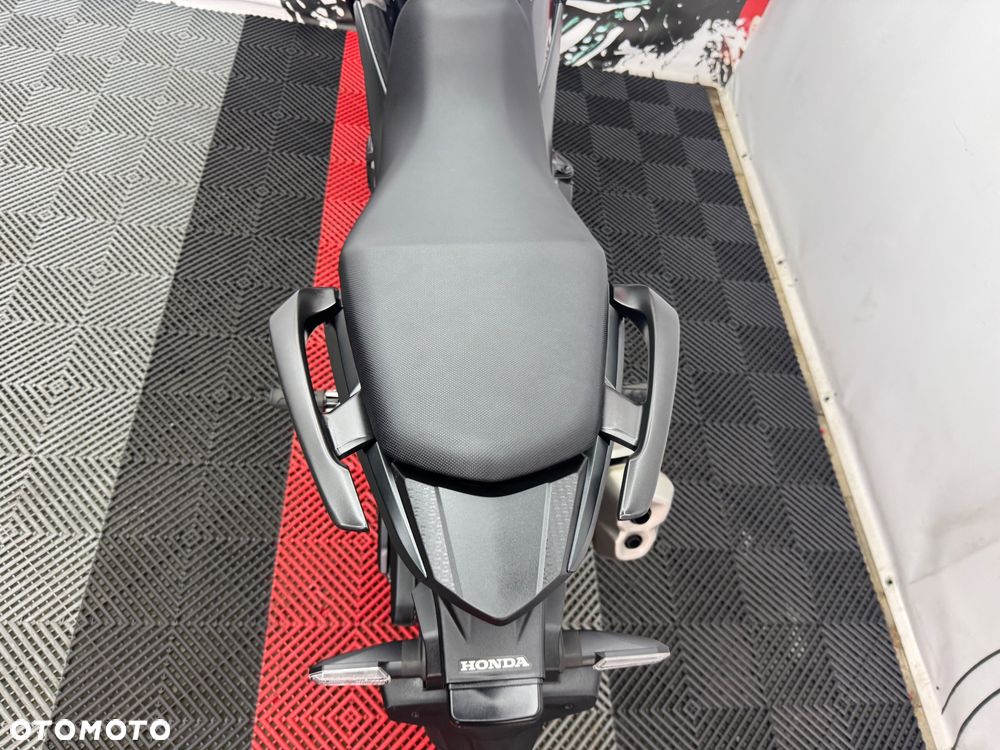 Honda CB - 21
