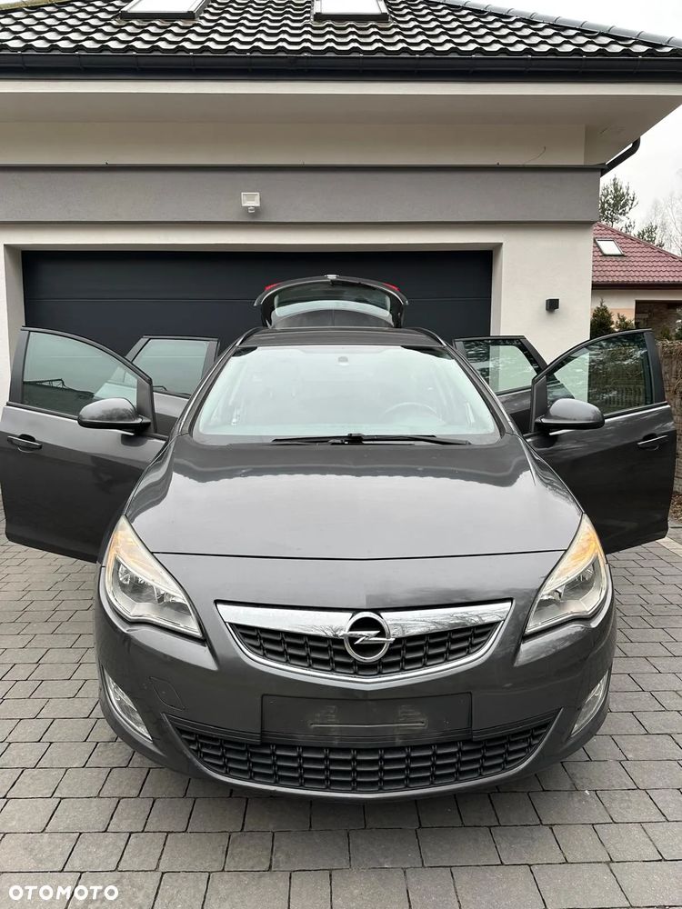 Opel Astra GTC 1.4 Turbo - 11